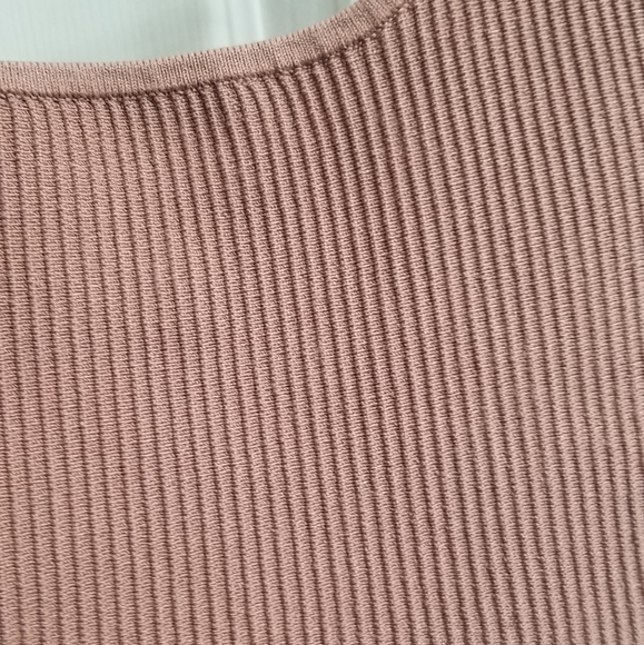 Aritzia Babaton cropped tank top bralet dusty pink - Picture 3 of 5